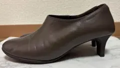 アシックス　pedala レザーパンプス(シューズクリーム付き)