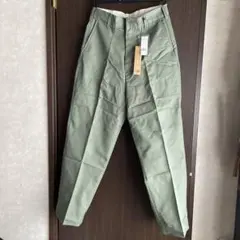 グローバルワークカラーチノテーパードパンツ