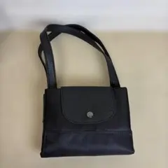 Item thumbnail for item 2771271e-167d-43f4-bf6c-52fec18dbeb4