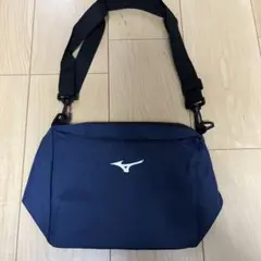 新品 ミズノ ショルダーバッグ ネイビーのサムネイル