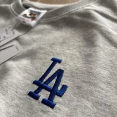 LAロゴ刺繍 トレーナー　ドジャース