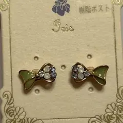 【樹脂ポスト】リボン型ピアス