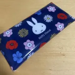 Miffy Floral 文房具ケース、クリアマルチケース