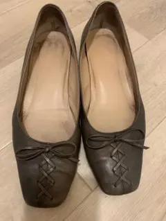 ODETTE E ODILE スクエアトゥ　パンプスのサムネイル