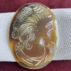 【31】カメオ風ブローチ　水牛角彫刻　ヴィンテージ　レトロ感