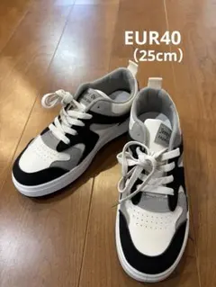 ホワイト/ブラック スニーカー