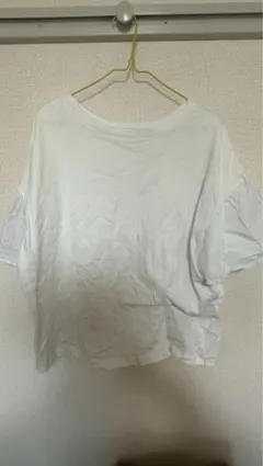 niko and ... ニコアンド 袖フリル 裾ティアード Tシャツ F 白