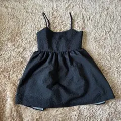 キャミビスチェ　ブラック　黒　エンボス加工　キャミソール