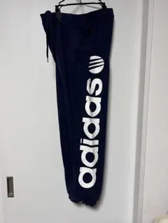 adidas ジョガーパンツ