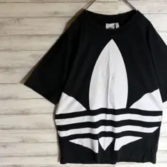 Adidas ブラック Tシャツ デカロゴ　ビッグロゴ　アディダス　定番カラー