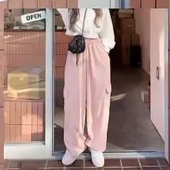 ピンク カーゴパンツ サイドポケット付き