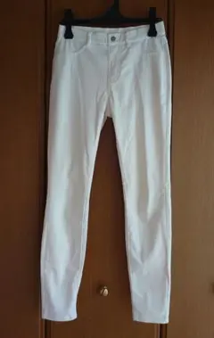UNIQLO ウルトラストレッチレギンスパンツ 白 M