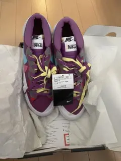 kaws スニーカー