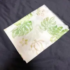 ユザワヤ　生地　オパールカットクロス　植物のモチーフ　110✖️100㎝