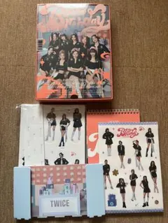 TWICE トレカケース ランダムトレカ82枚セット TWICEランダムトレカ&トレカケース 別売可 値下げ中‼️twice