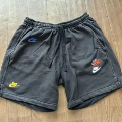 Nike 多色ロゴ刺繍 ショートパンツ