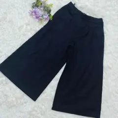 自由区　ブラック ガウチョパンツ　ワイドパンツ　ウール100%