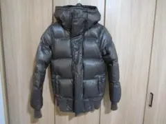 MofM マンオブムーズ ダウンジャケットパーカー・サイズ3・カーキ色