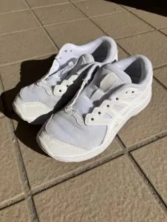 洗濯済み　アシックス　内ばき　白ソール　20cm ホワイトメッシュスニーカー