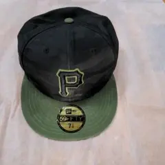 NEW ERA ピッツバーグ　パイレーツ　迷彩カラーのキャップ　7-7/8