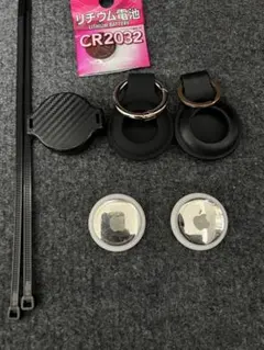 AirTag2個セット　キーホルダー2個、自転車用ケース、リチウム電池1個付き