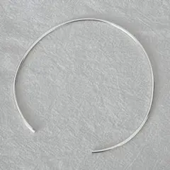 【値下】【新品】細身チョーカー　ネックカフ　カーブライン　シルバー　韓国