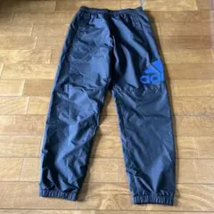 adidas ブラック ピステパンツ 140