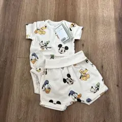 H&M ミッキー プリントロンパース＆ショートパンツセット 70