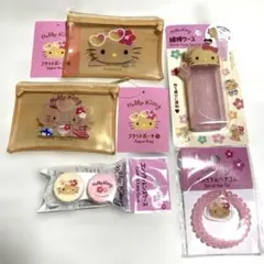 日焼け ハローキティ フラットポーチ　セリア サンリオ 日焼けキティ 小物入れ