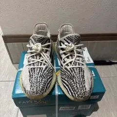 Yeezy Boost 350 V2 ゼブラ