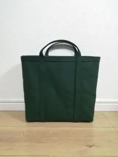 Item thumbnail for item fcdd41f9-d1c0-45ef-9edf-2c8733a87af5