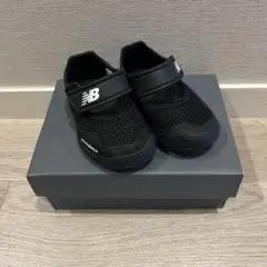 ニューバランス　サンダル　ベビーサンダル