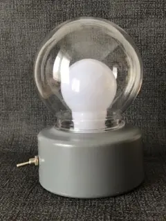 卓上ランプ　電球型　乾電池式