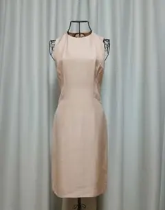 VALENTINO 上品な光沢感のあるノースリーブワンピース ピンクベージュのサムネイル