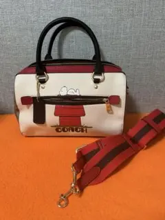 コーチ COACH PEANUTS スヌーピーショルダーバッグ 丸型 秋冬 