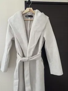 ZARA フード付きベージュロングコート