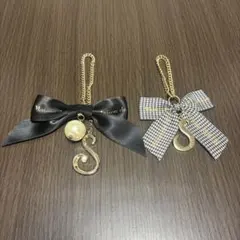 Maison de FLEUR イニシャルチャームキーホルダー　S 二つセットのサムネイル