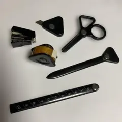 黒色の文房具セット