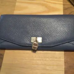 AIGNER 長財布 ブルー レザー フラップ式のサムネイル