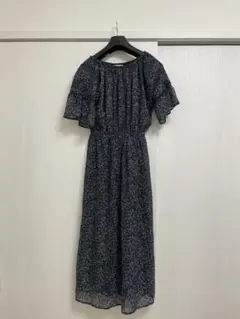 マタニティ ブラック花柄ワンピース