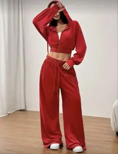 ゆうこりん様専用　レッド フード付きセットアップ