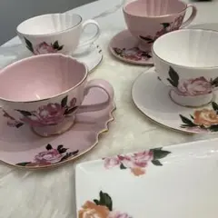 美品！フランフラン　花柄ティーカップ4点セット➕ティーパック置きお皿