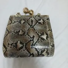 ヘビ革風　ショルダーバッグ　Lily Brown リリーブラウン