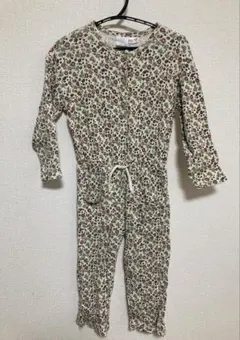 ジャンプスーツ