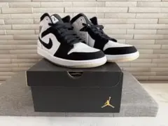 Air Jordan 1 Mid Omega Black White