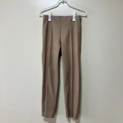ユニクロ アンクルパンツ ベージュ