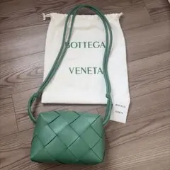 ボッテガ❤︎BOTTEGA VENETAカメラバッグ　一度使用のみ‼︎のサムネイル