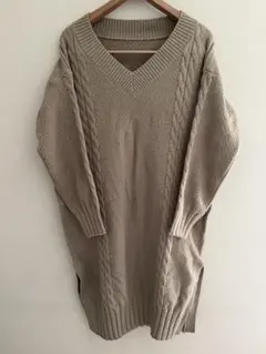 Dazy デイジー Vネックニットワンピース ケーブル編み ベージュ