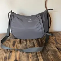 美品　anello GRANDE アネログランデ　ショルダーバック　グレー