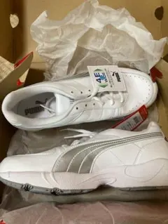 新品 未使用 PUMA テラーレワイド ホワイト/シルバー 27cmのサムネイル